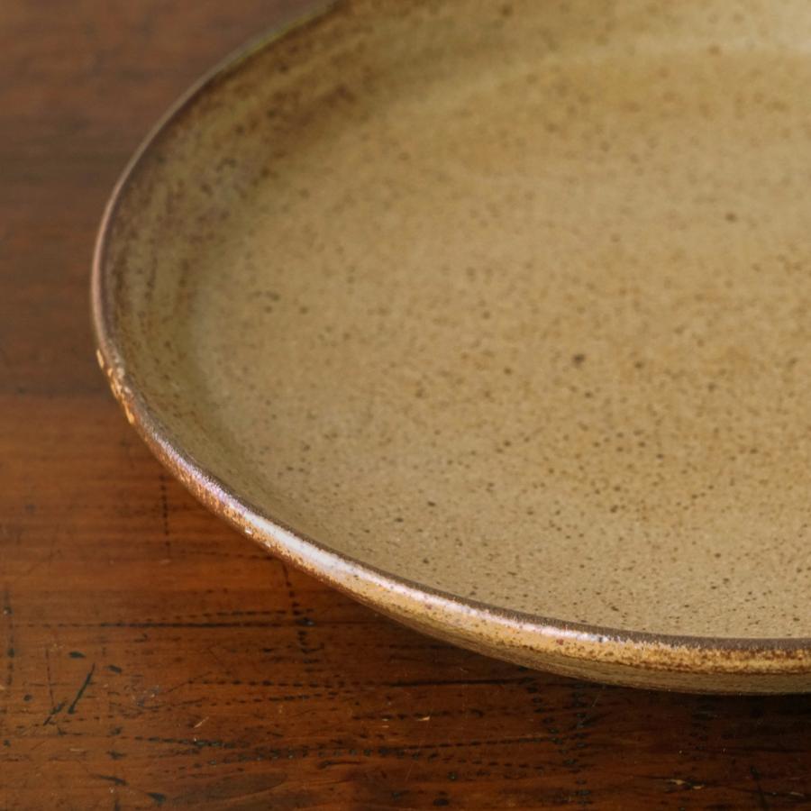 常陸窯いそべ陶苑 プレート Φ24 黄色（土灰釉） 笠間焼 別注カラー 伝統工芸品 民藝品 ギフト プレゼント 誕生日 お祝い 贈答品 敬老の日 |  | 04