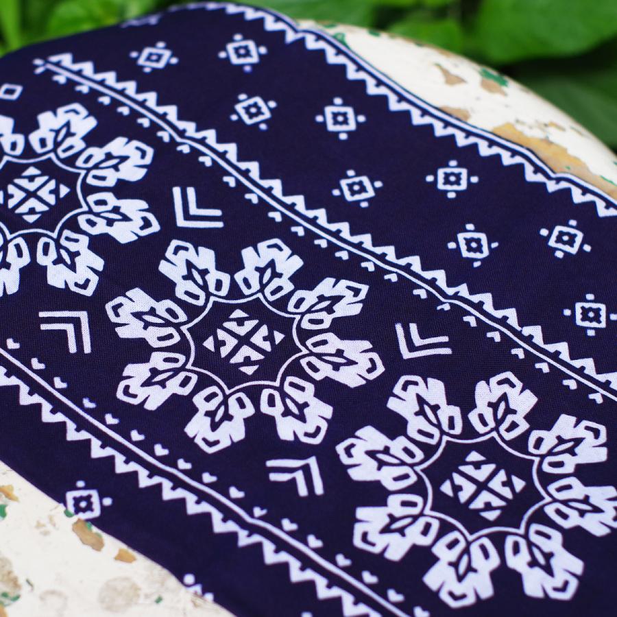 バンダナ柄注染手ぬぐい 「No.8」 NAVY Sugee textile ハンカチ 民藝品