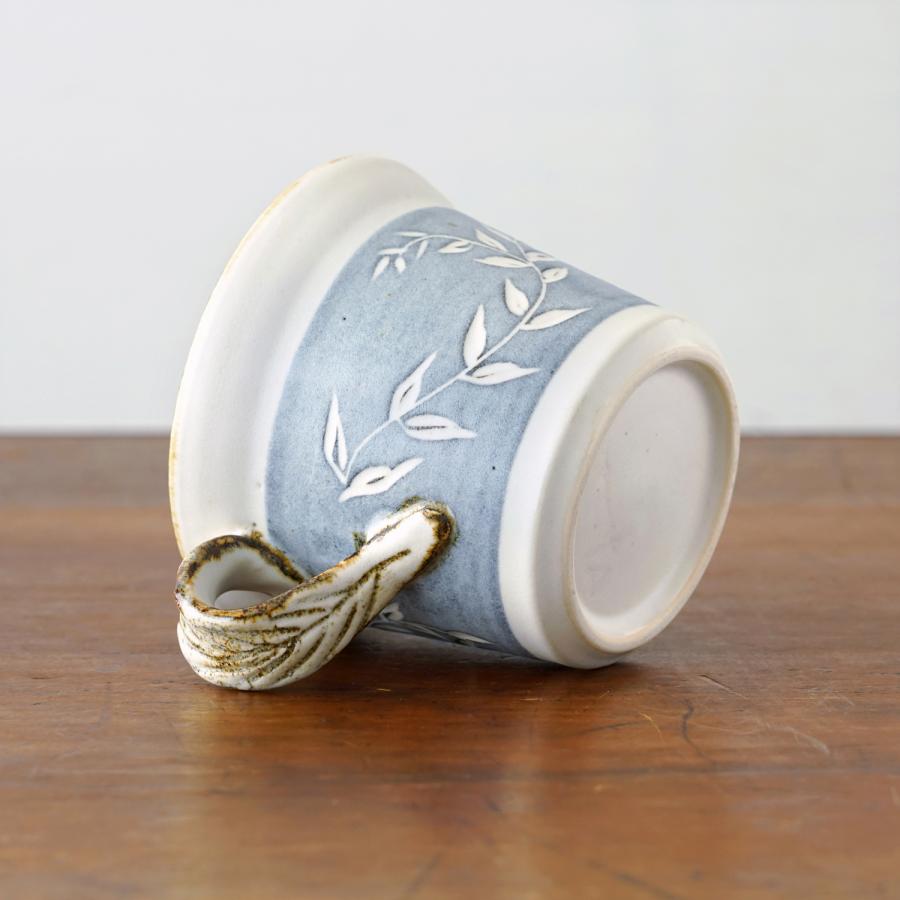 山内卓夫 マグカップ リーフ柄 水色 信楽焼 滋賀県産 和食器 陶器