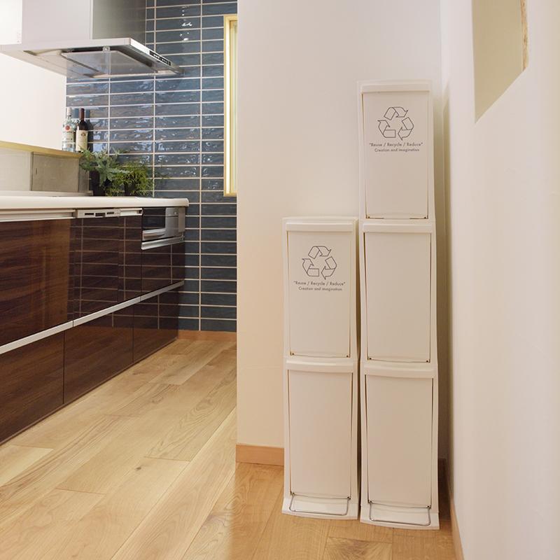 3段 ダストボックス 1台単品 分別 フラップ式とペダル式 ホワイト 10L×3か所 幅21cm 日本製 スリム ゴミ箱 ごみばこ 店舗用 DOCO-DB |  | 09