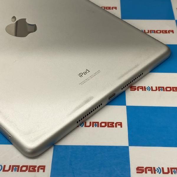 当日発送可iPad 第8世代 32GB au版SIMフリー シルバー 中古[27730932