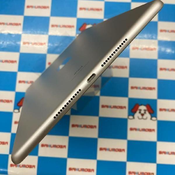 当日発送可 iPad 第9世代 256GB docomo版SIMフリー バッテリー94% 中古