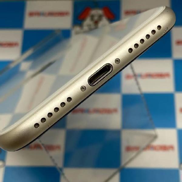 当日発送可iPhoneSE 第3世代 128GB docomo版SIMフリー スターライト
