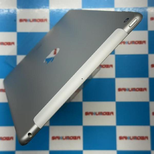 当日発送可iPad 第7世代 32GB docomo版SIMフリー シルバー 中古
