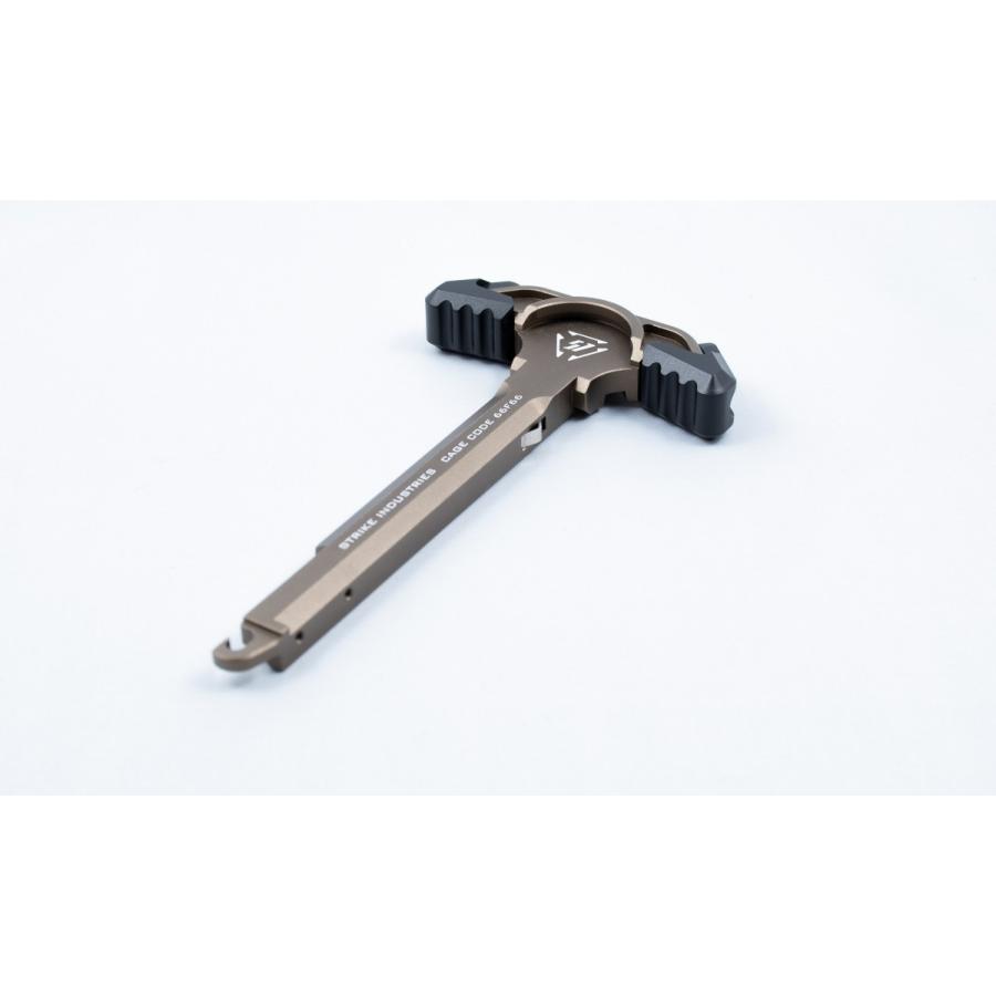 STRIKE INDUSTRIESタイプ チャージングハンドル Gold-Black【ポスト