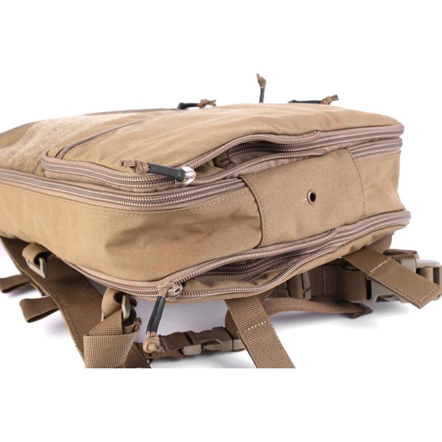 ハイドレーションフラットバックパック2.0 / コヨーテブラウン