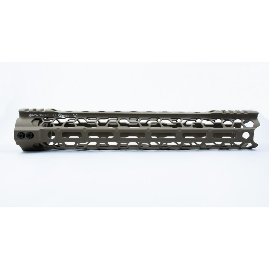 ODIN WORKS タイプ O2LITE ハンドガード/ 12.5inch M-LOK TAN ODIN WORKS タイプ O2LITE ハンドガード/ 12.5inch M-LOK TAN