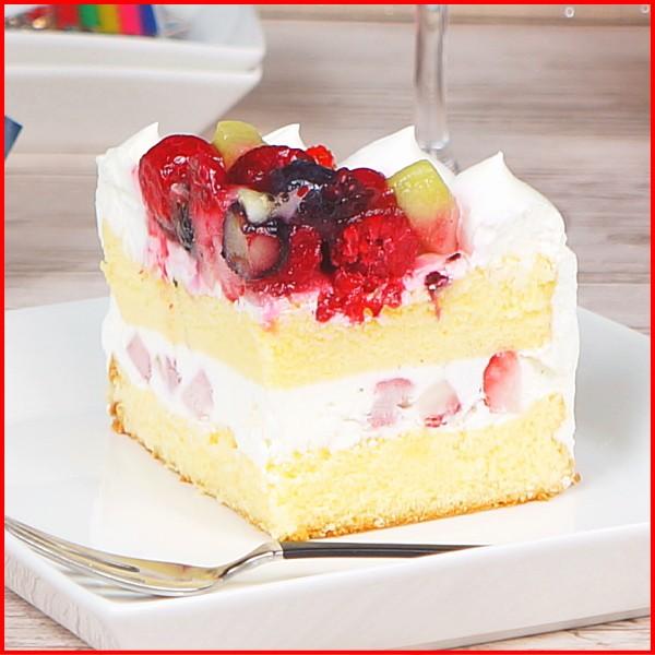 バレンタイン プレゼント ギフト お菓子 誕生日ケーキ バースデーケーキ 子供 人気 送料無料 ミックスベリー生デコレーションケーキ 5号 | たちかわ | 03