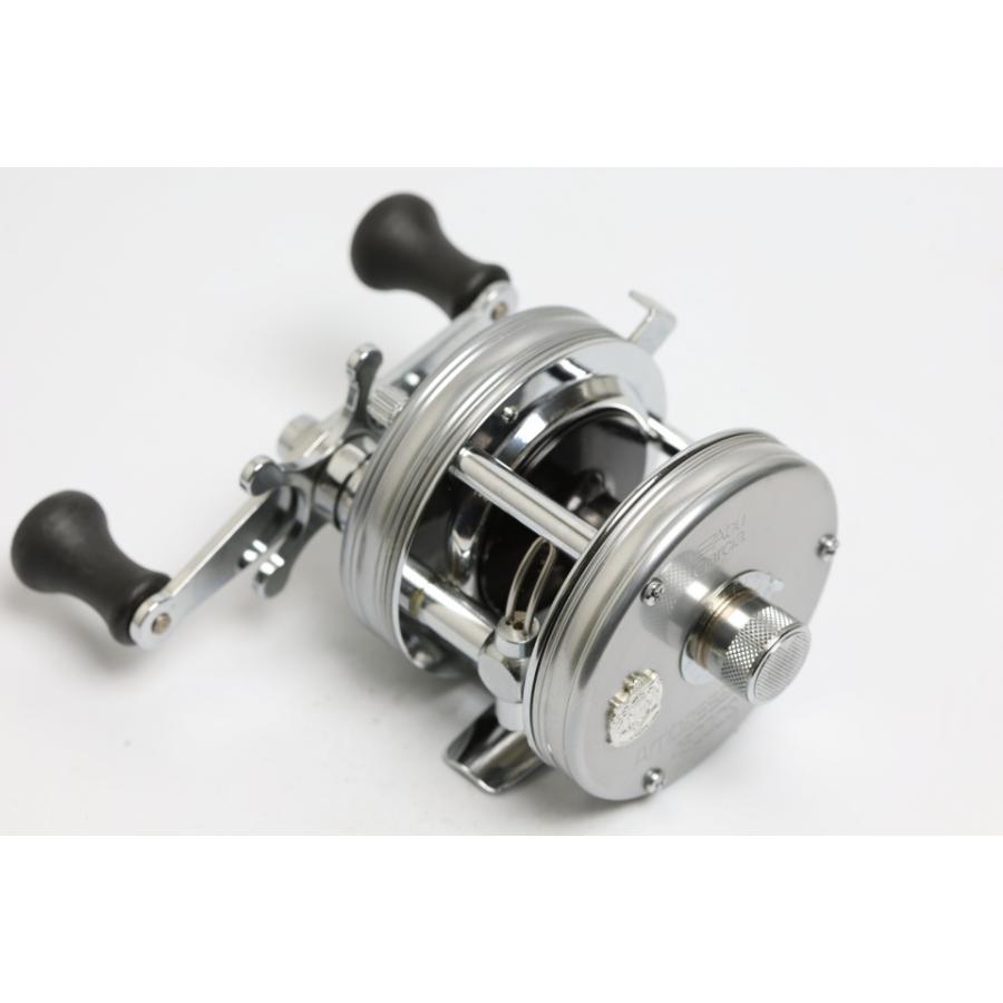 【美品】アンバサダー 4500cs Abu Garcia（アブガルシア） アンバサダー 4500 CS ロケット 未使用品