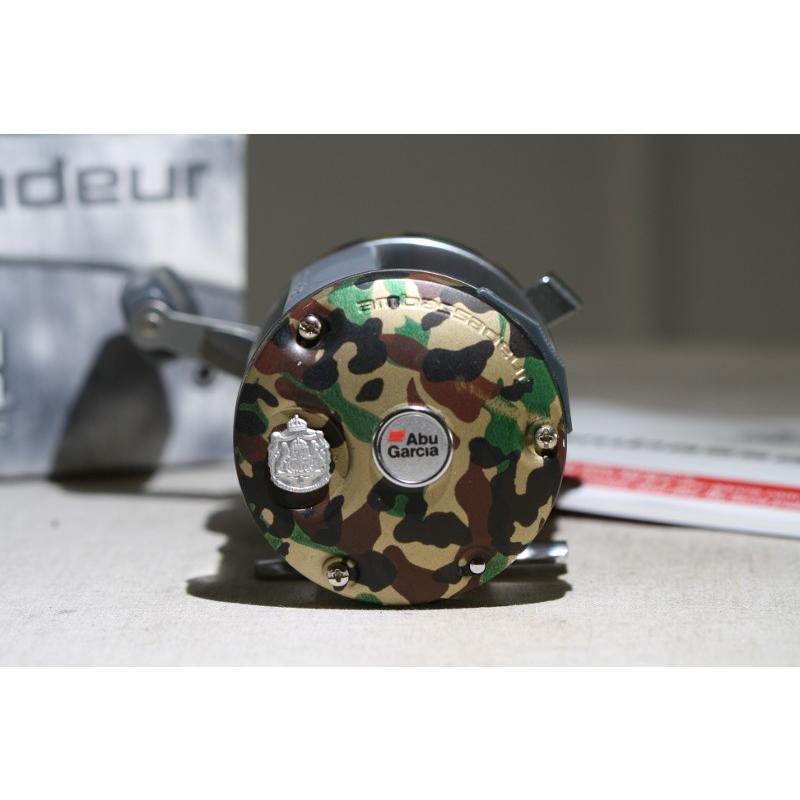 Abu 6500 C3 CAMO迷彩ベイトリール