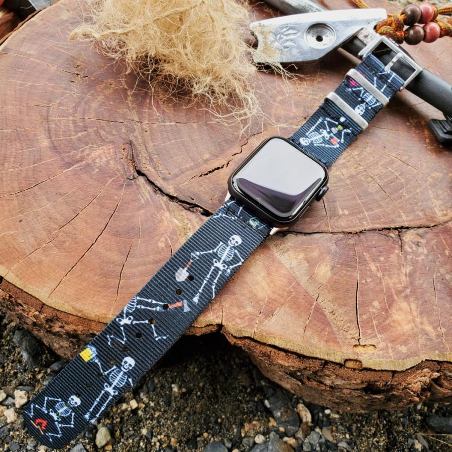 skull camp for apple watch |  | 04