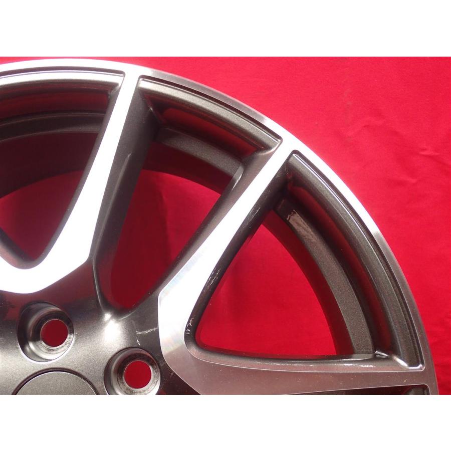 ヴォクシー　標準装備ホイール　正規品 ヴォクシーの純正タイヤサイズとホイールサイズ一覧 全型式掲載