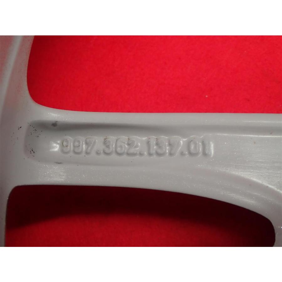 【さらに値下げ】ポルシェ 997後期 カレラ 18インチ純正ホイール ４本　美品 さらに値下げ】ポルシェ 997後期 カレラ 18インチ純正ホイール