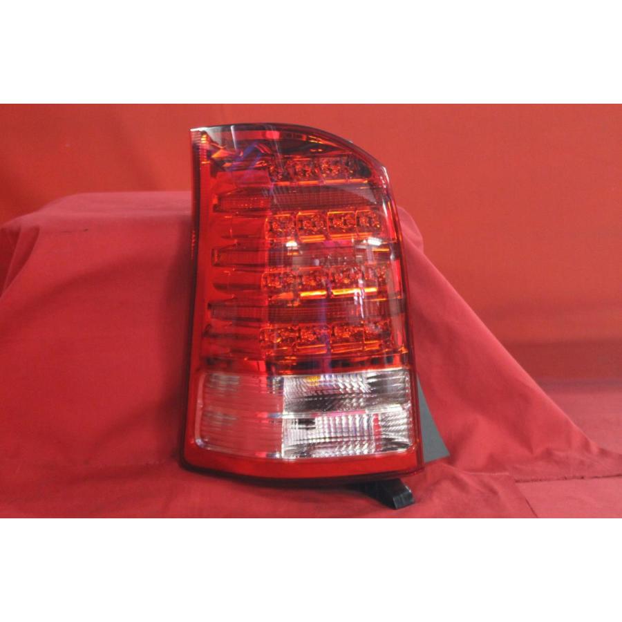 ☆TOYOTA WISH ウィッシュ 10系 純正LEDテール 左だけ！美品!! ☆jaero