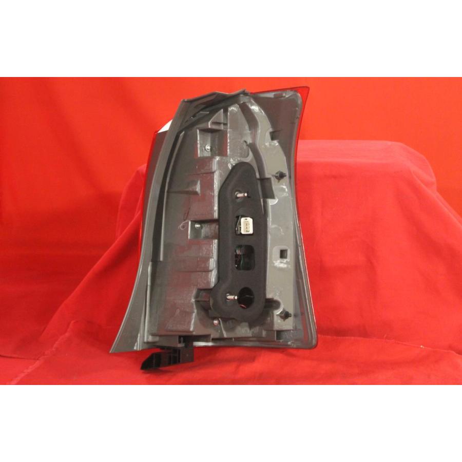 ☆TOYOTA WISH ウィッシュ 10系 純正LEDテール 左だけ！美品!! ☆jaero