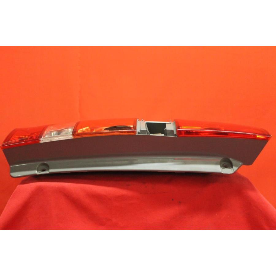 ☆TOYOTA ノア 60系 前期 純正テール 左だけ 美品!! ICHIKOH 28-158