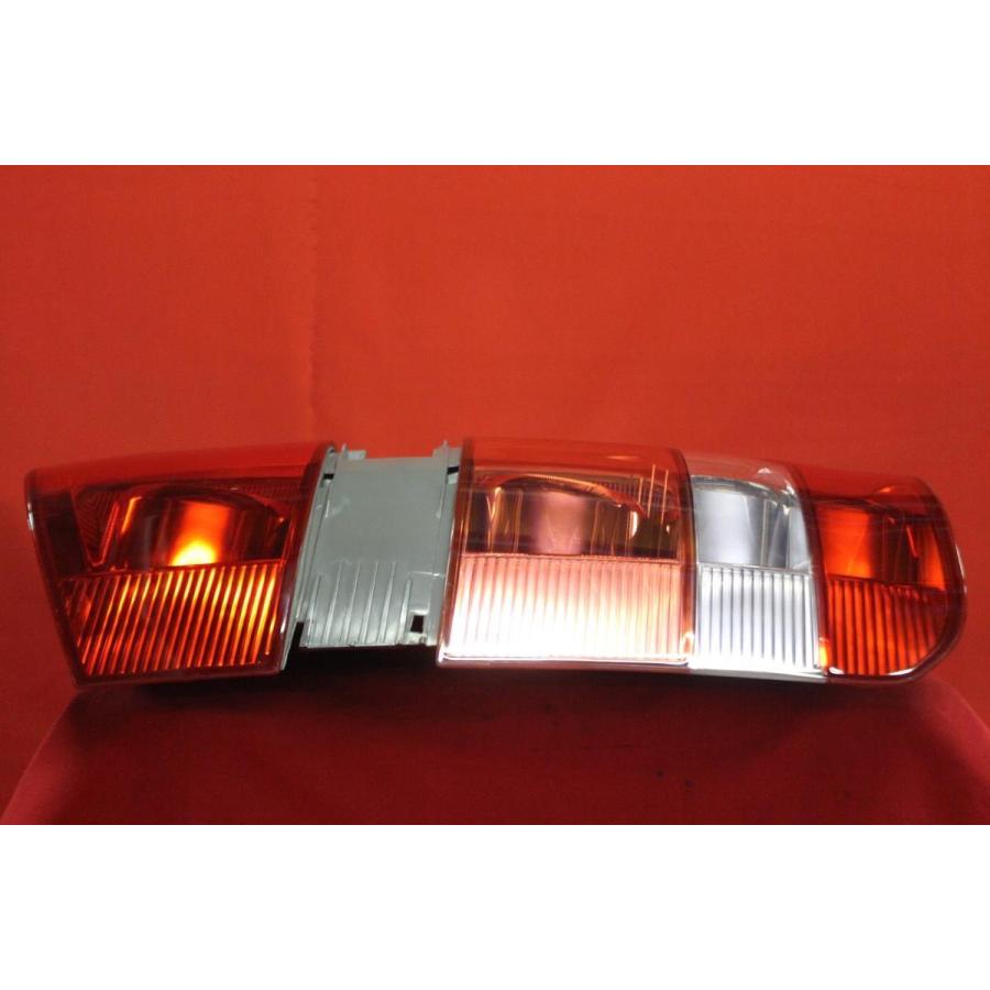☆TOYOTA ノア 60系 前期 純正テール 左だけ 美品!! ICHIKOH 28-158