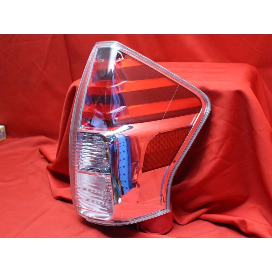 ☆TOYOTA PRIUS アルファトヨタ プリウスα ZVW40W ZVW41W 後期 純正LED