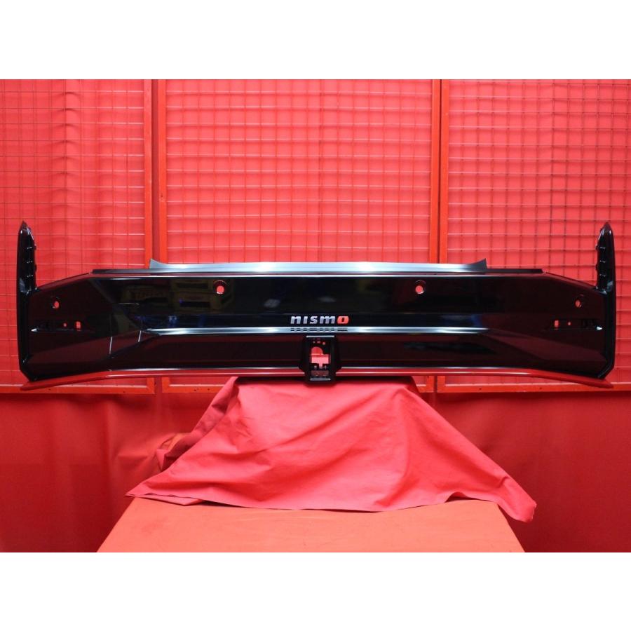 日産純正（NISSAN） ［85022 5TＦOＨ］ ﾘｱﾊﾞﾝﾊﾟｰ　（ﾚｯﾄﾞ系）　1台分 リーフ/LEAF e+ ZE1 純正 リア バンパー 85022 5SK0H ラディアン