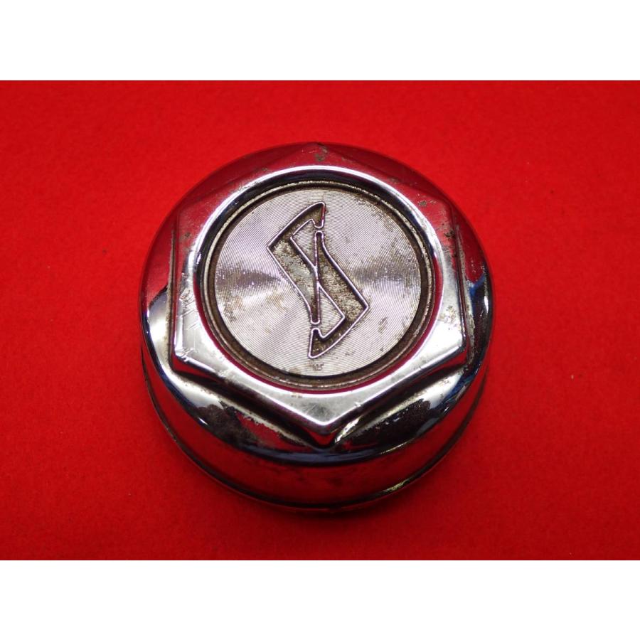 絶版品 当時物 】 1枚 スカイライン R30 純正 中古 センターキャップ