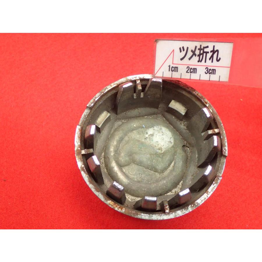絶版品 当時物 】 1枚 スカイライン R30 純正 中古 センターキャップ