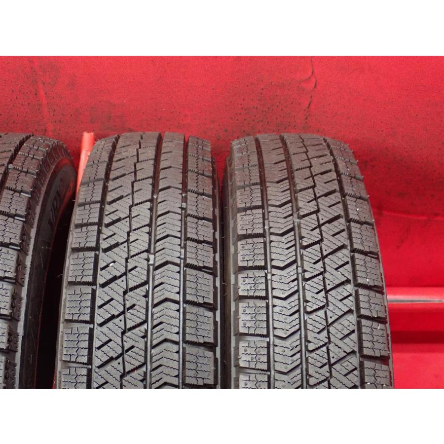 バリ溝 希少サイズ】135/80R12 68Q 冬用 スタッドレスタイヤ 4本セット 