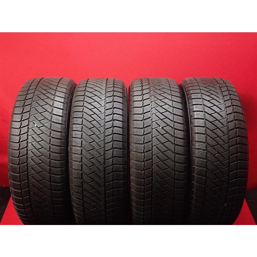 中古スタッドレス新品同様235/60R18ダンロップ4本ランクル、CX60等