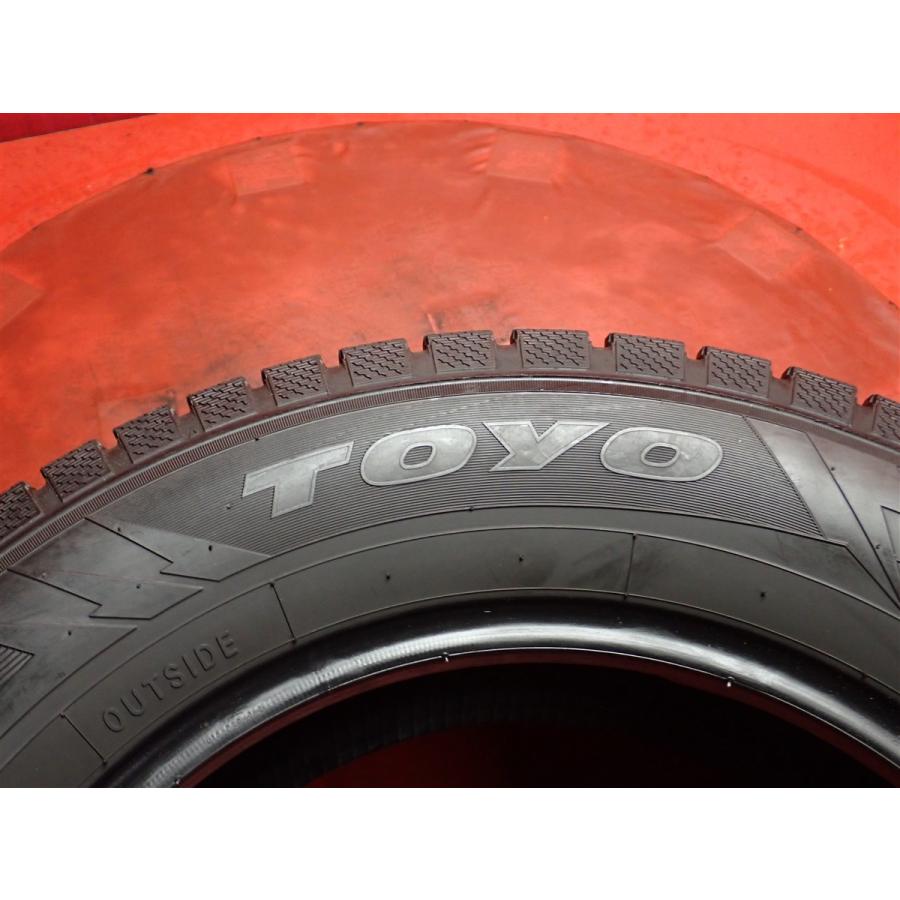 激安】215/65R16 98Q 4本 冬用 スタッドレスタイヤ 《トーヨー 