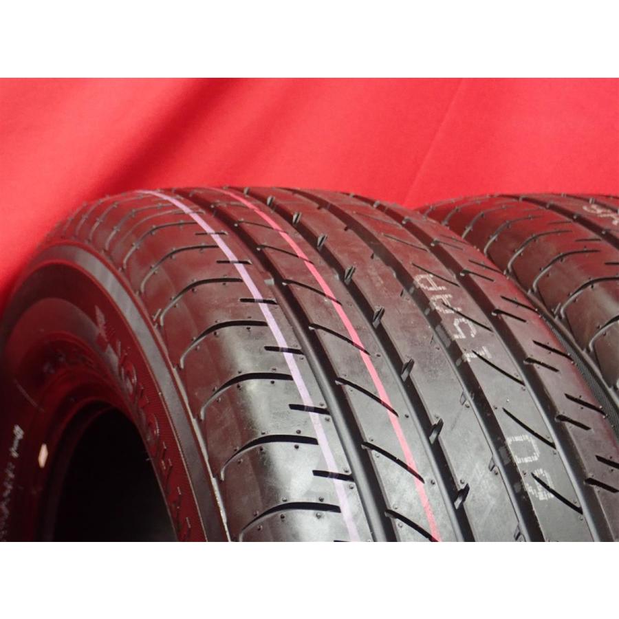 イボ付き】タイヤ 2本組 《 ヨコハマ 》 ブルーアースE51 [ 225/60R18