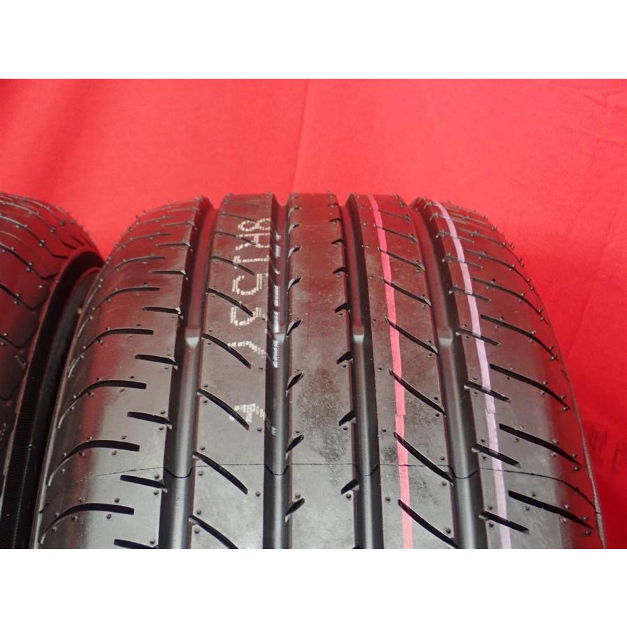イボ付き】タイヤ 2本組 《 ヨコハマ 》 ブルーアースE51 [ 225/60R18