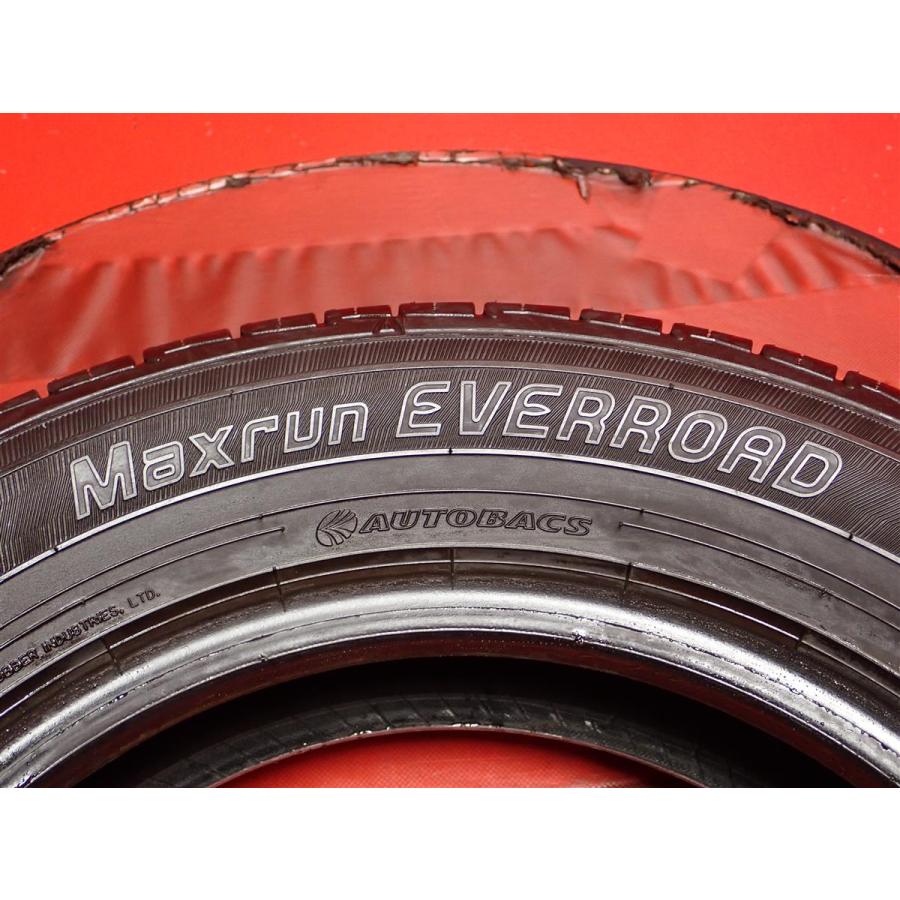 オートバックスオリジナルタイヤとアルミホイールのセット、Maxrun