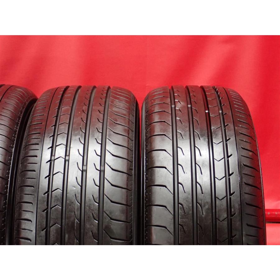 中古タイヤ 4本セット 《 ヨコハマ 》 ブルーアース RV-03 [ 215 中古タイヤ 4本セット 《 ヨコハマ 》 ブルーアース RV-03 [ 215
