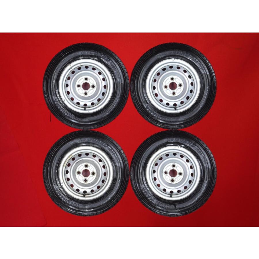 サクシード・プロボックス スタッドレスタイヤ 165/80R13 90/88N 4本