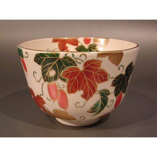 茶道具　抹茶茶碗　色絵　烏瓜（カラスウリ）画、京都　相模竜泉作、桐共箱　新品。