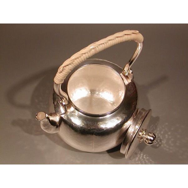 茶器・茶道具 銀瓶 阿古陀(あこだ)型 湯沸 銀仕上、秀峰堂作 茶器・茶道具 銀瓶 阿古陀(あこだ)型 湯沸 銀仕上、秀峰堂作