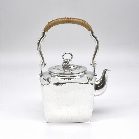 銀製茶器・茶道具 銀瓶 湯沸、純銀製 南鐐 四方型、伊藤一政堂 四代目 