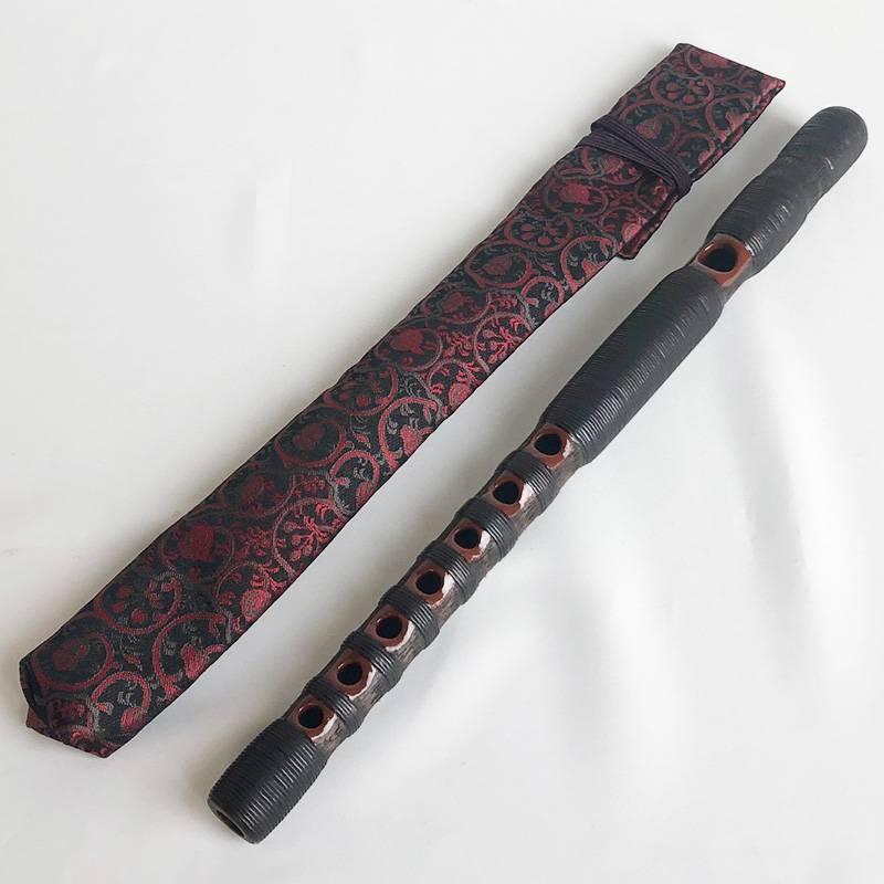 龍笛 黒(煤竹 紐巻 ７穴) 箱付き 龍笛 黒(煤竹 紐巻 7穴) 箱付き 連雅屋 / 雅楽器