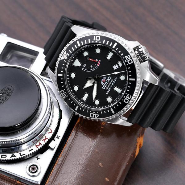 22mm MiLTAT 時計ベルト FKMラバー ブラック ダイバー ストレート