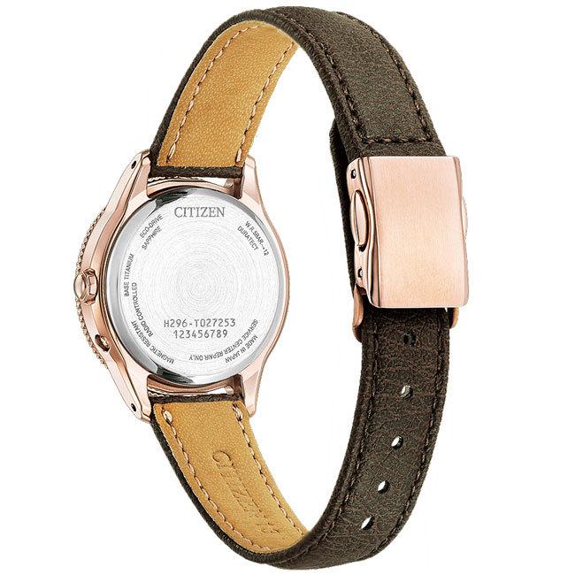 シチズン CITIZEN 腕時計 クロスシー daichi collection ティタニアライン ピンクゴールド エコドライブ電波時計 EE1002-01Wの画像