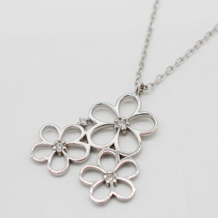 ダイヤモンドK18WGフラワーデザインペンダントネックレス 0.03ct