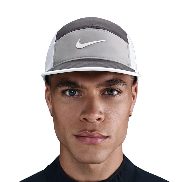 NIKE（ナイキ） フライ Dri-FIT アンストラクチャード スウッシュ