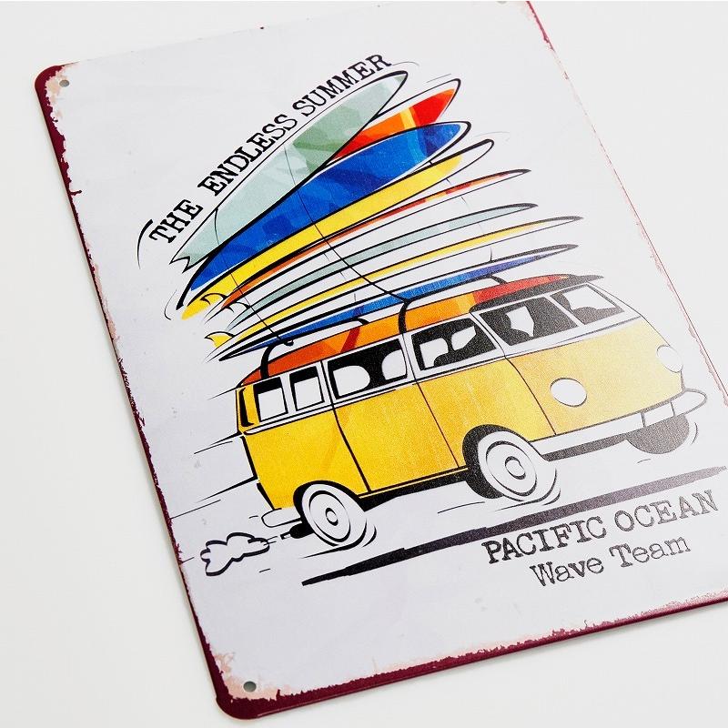 ブリキ看板 おしゃれ ワーゲンバス 黄色 アートパネル 海 車 ポスター