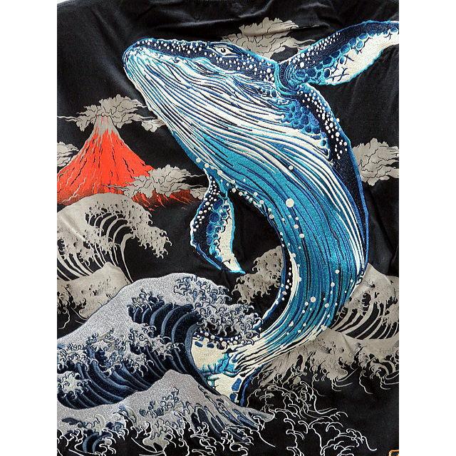 絡繰魂・粋 天翔ける鯨刺繍 半袖Tシャツ : takafuku1915 - 通販