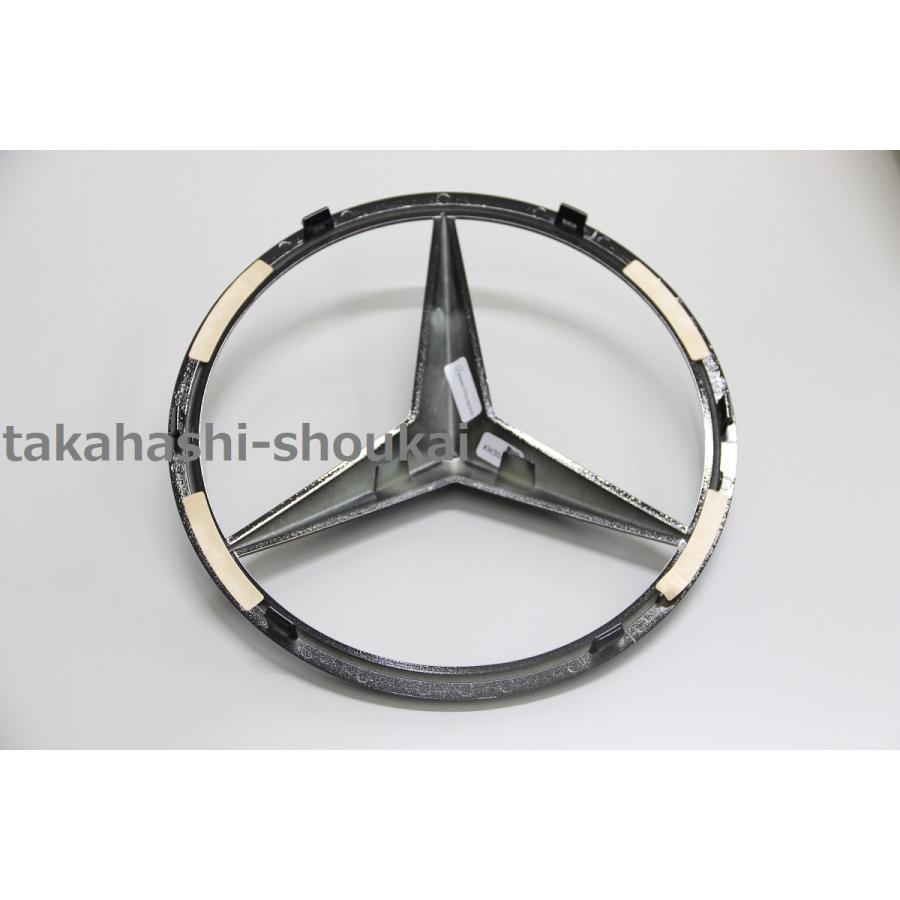 Mercedes-Benz ベンツ純正 フロントブラックエンブレム マヌ