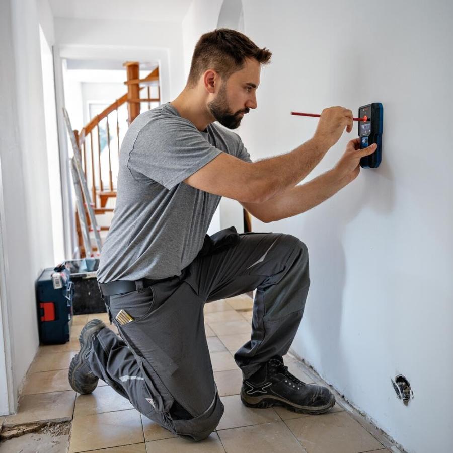 BOSCH(DIY、工具) ボッシュ(BOSCH) 下地センサー 探知機 壁裏 BOSCH(DIY、工具) ボッシュ(BOSCH) 下地センサー 探知機 壁裏