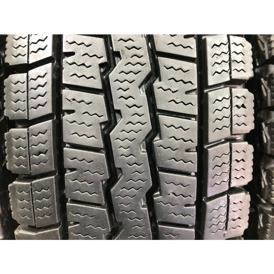 145/80r12 80/78LT ダンロップ ウインターマックスSV01 4本 2023年製 7532 スタッドレスタイヤ (沖縄県・離島は発送不可)の画像