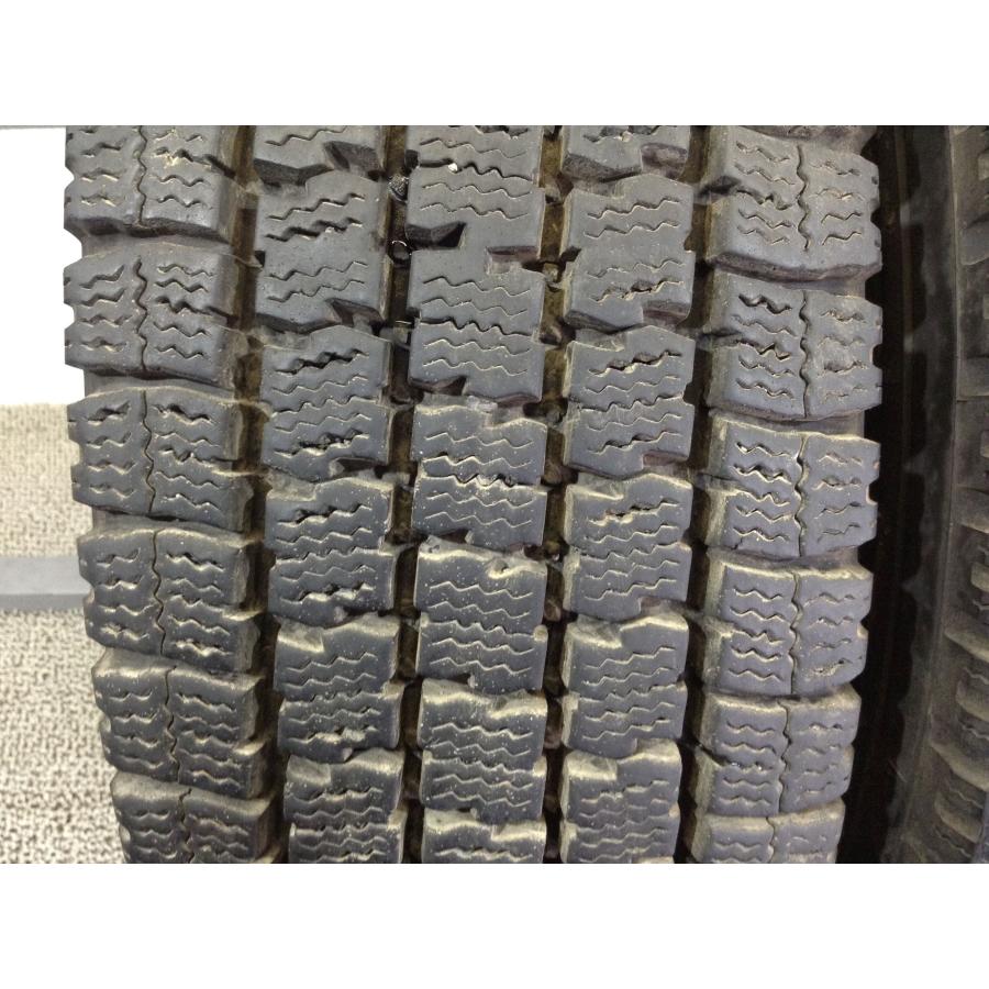 205/70r16 差し出 111/109LT (4-25)