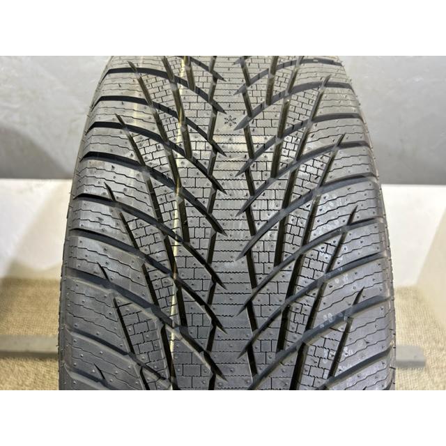 グリーントラック ウインターマスターD1 215/60R17 2本 2021年製 グリーントラック ウインターマスターD1 215/60R17 2本 2021年製