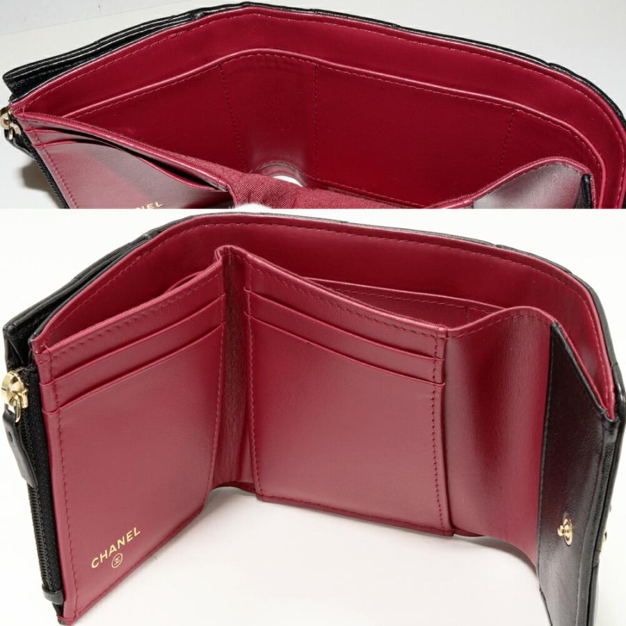 CHANEL（シャネル） 三つ折り財布(小銭入れあり) シャネル19 スモール