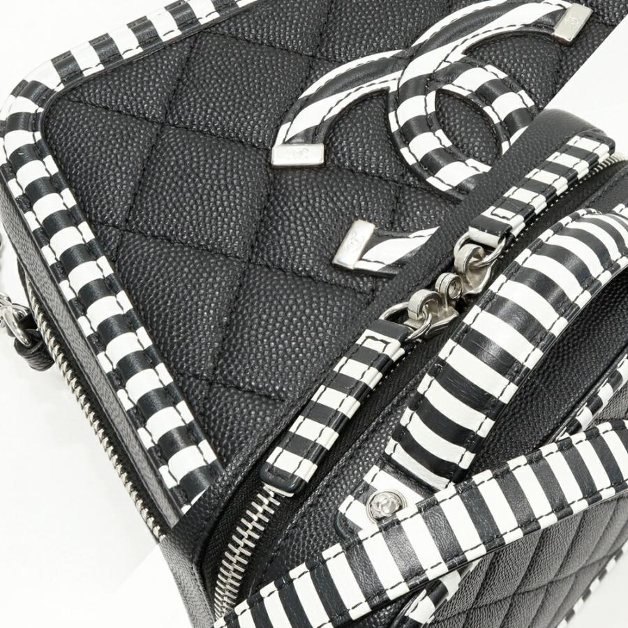 CHANEL（シャネル） CCフィリグリー キャビアスキン 黒x白 A93342